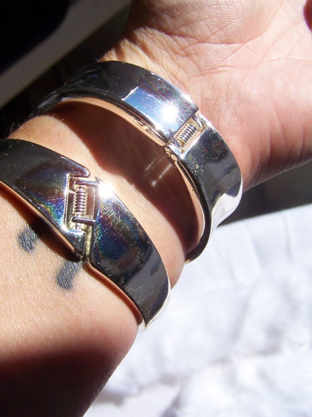 Silver Hinged Bracelet Set - Picture 2 of 2